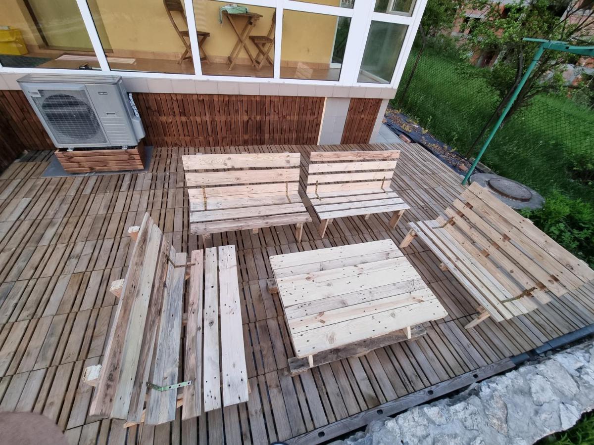 Villa Na Uboczu 3 2 Lazienki I Taras *