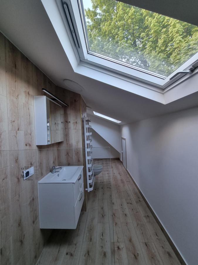 Villa Na Uboczu 3 2 Lazienki I Taras *